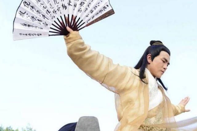 独步武林60级剑客，挑战武林前行！